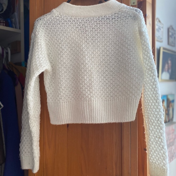 Cute sweater to wear with jeans or skirt:) eggshell white/size S - Picture 2 of 3